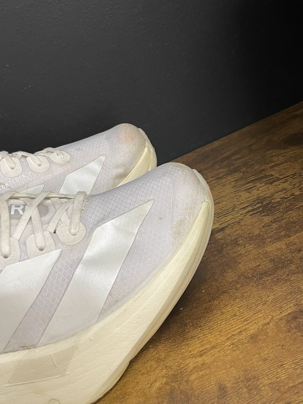 9y Białe buty do biegania adidas Adizero Adios Pro 4, rozmiar 44 - obrazek 14