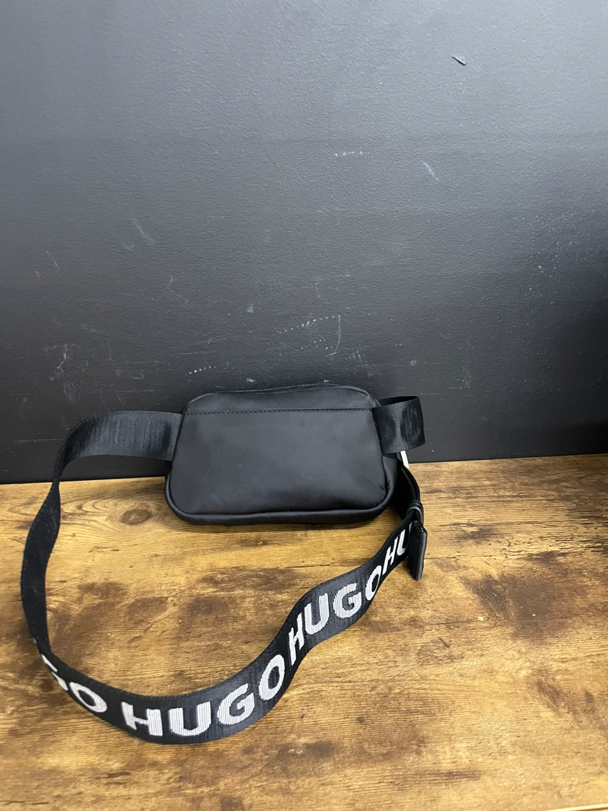 135 Czarna saszetka HUGO Bel Bumbag - obrazek 3