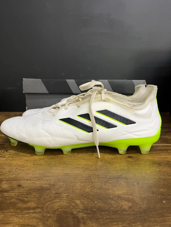 550 Białe korki Adidas Copa Pure.1 FG rozmiar 43 1/3