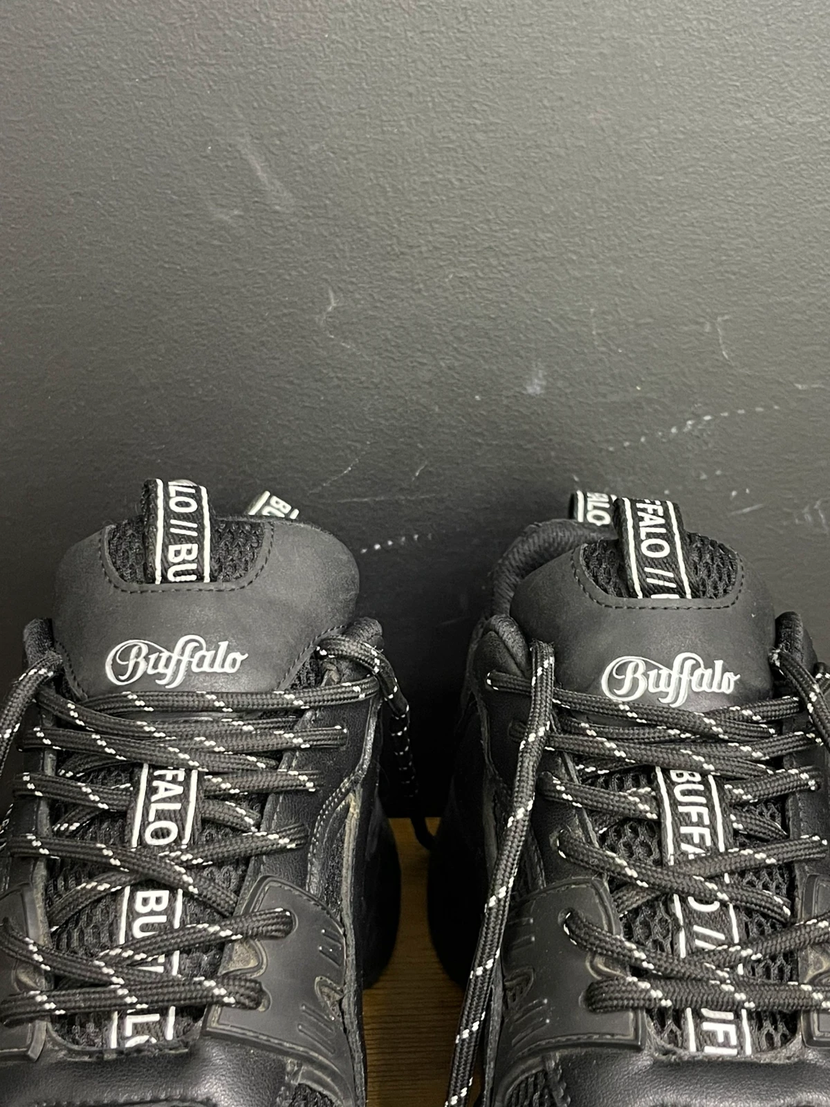 2C czarne sneakersy Buffalo Yuno, rozmiar 40 - obrazek 2