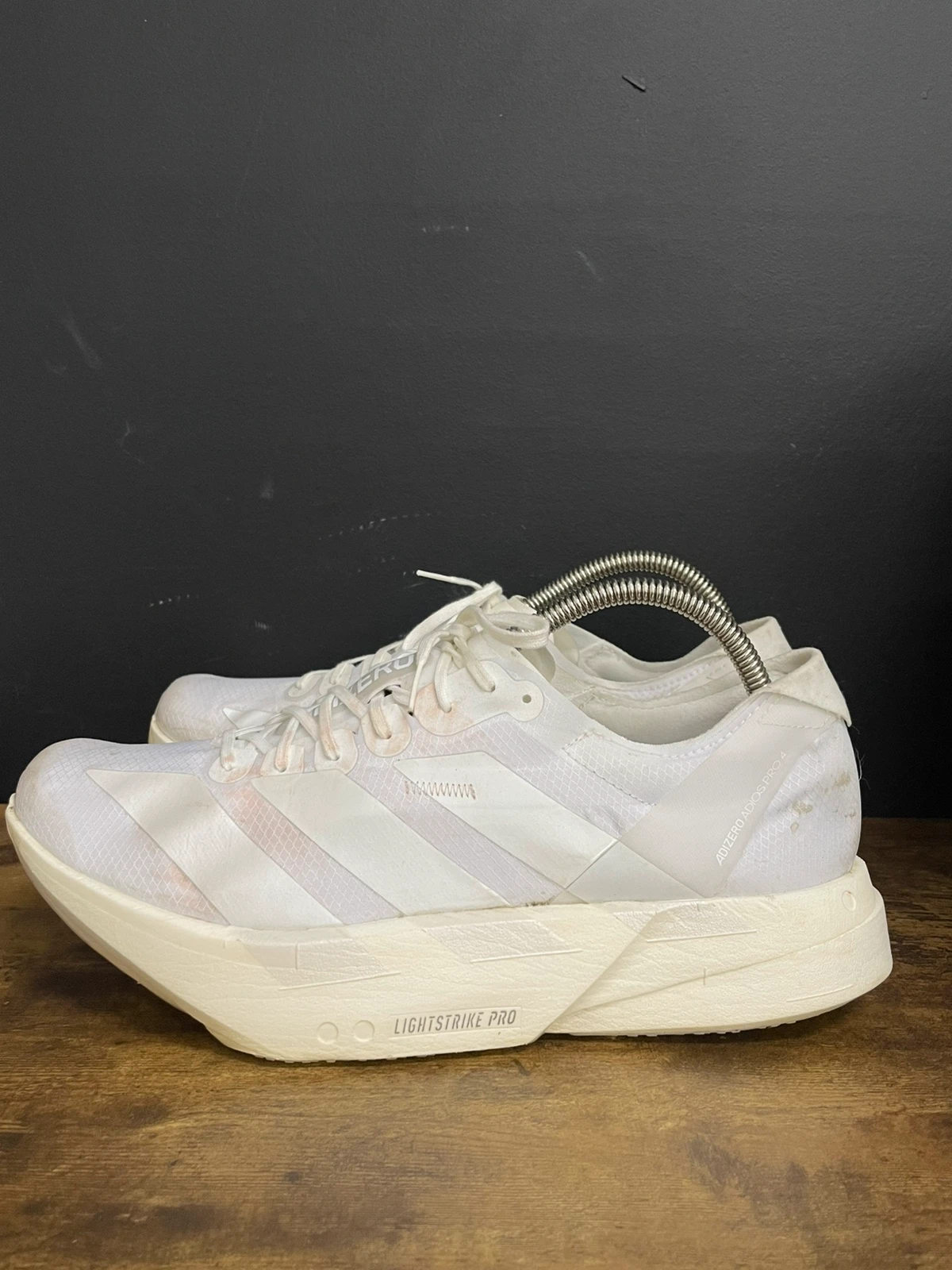 9y Białe buty do biegania adidas Adizero Adios Pro 4, rozmiar 44