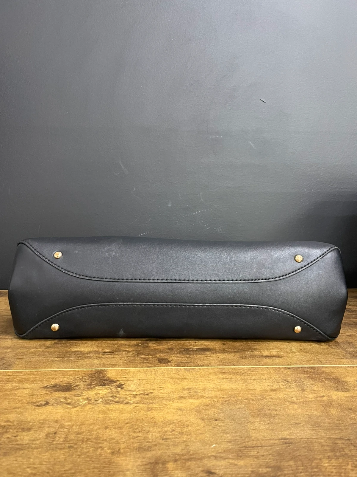20 czarna torebka Guess Sora Girlfriend Carryall - obrazek 8