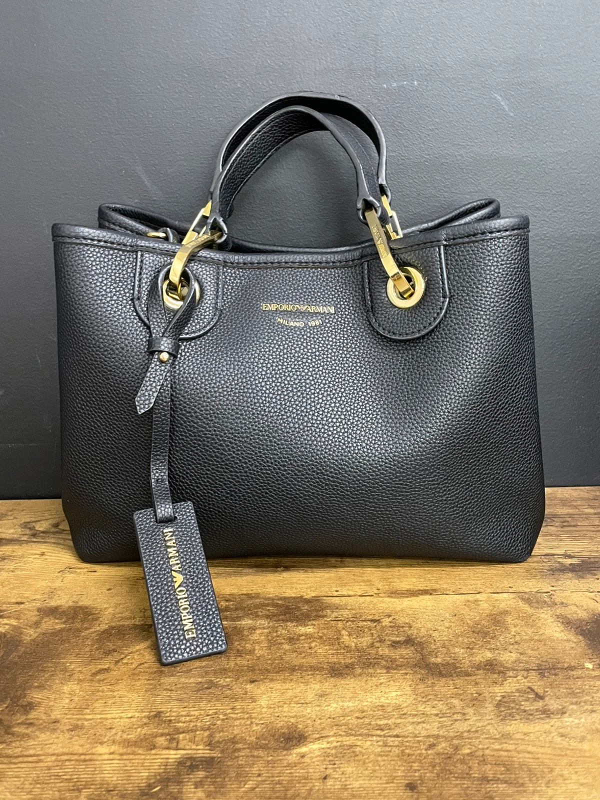 T60 Czarna torebka Emporio Armani Borsa