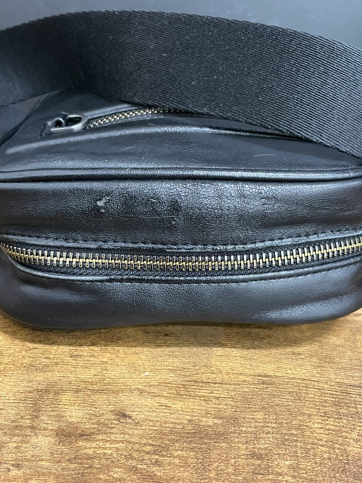 T65 Czarna torebka męska Calvin Klein - obrazek 9