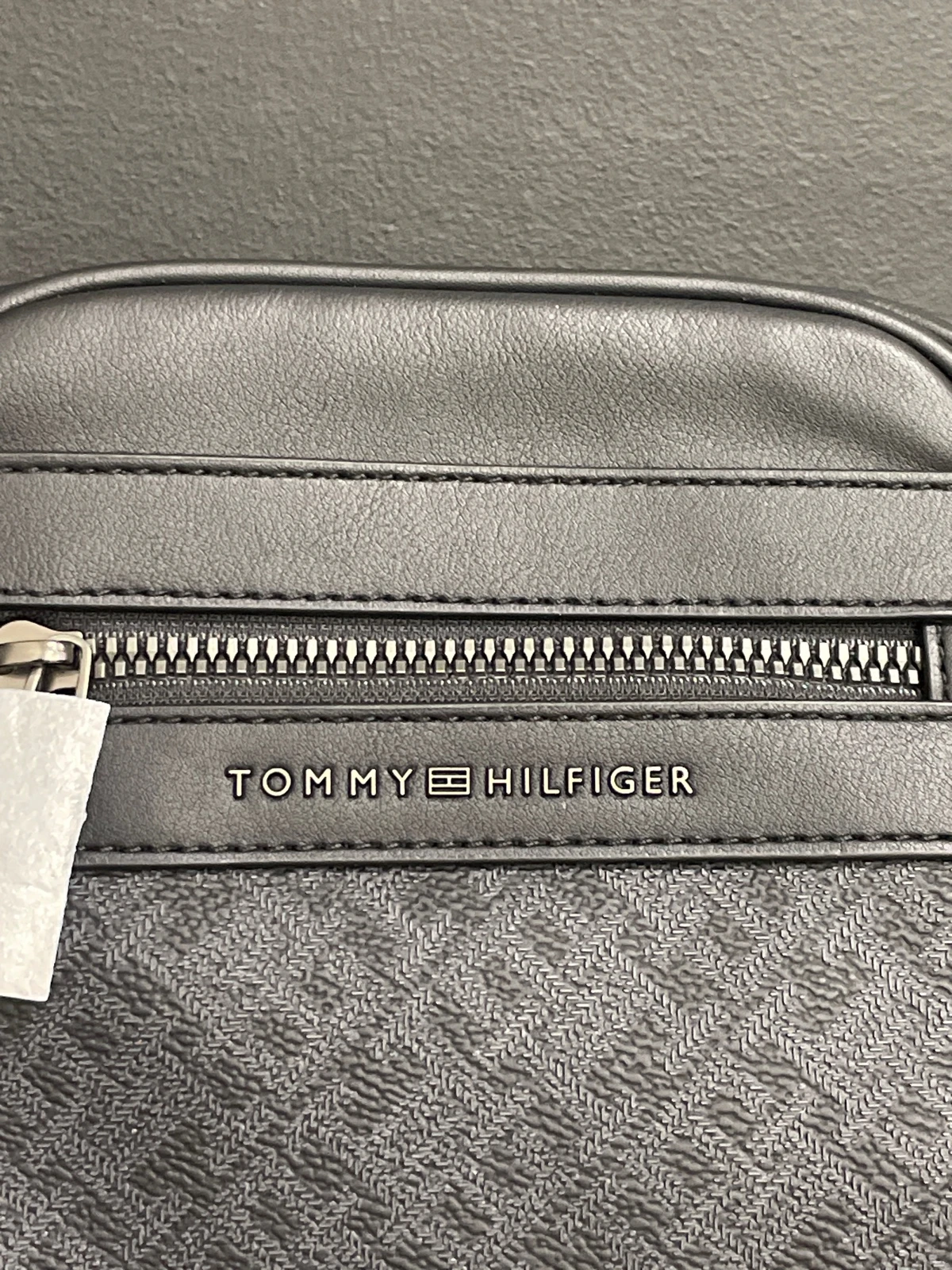 5 Czarna torba na ramię Tommy Hilfiger - obrazek 9