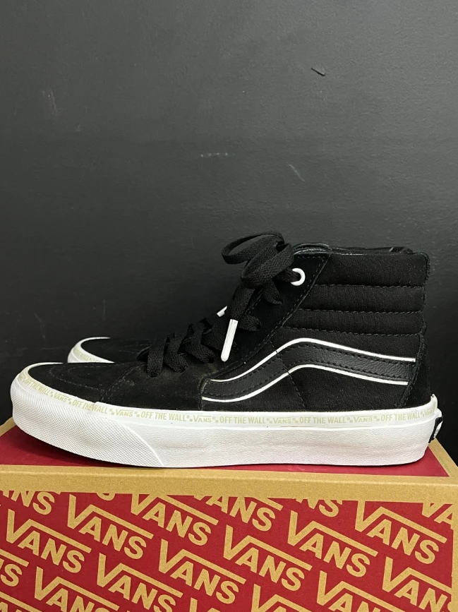 465 Czarne sneakersy Vans Sk8-Hi, rozmiar 35
