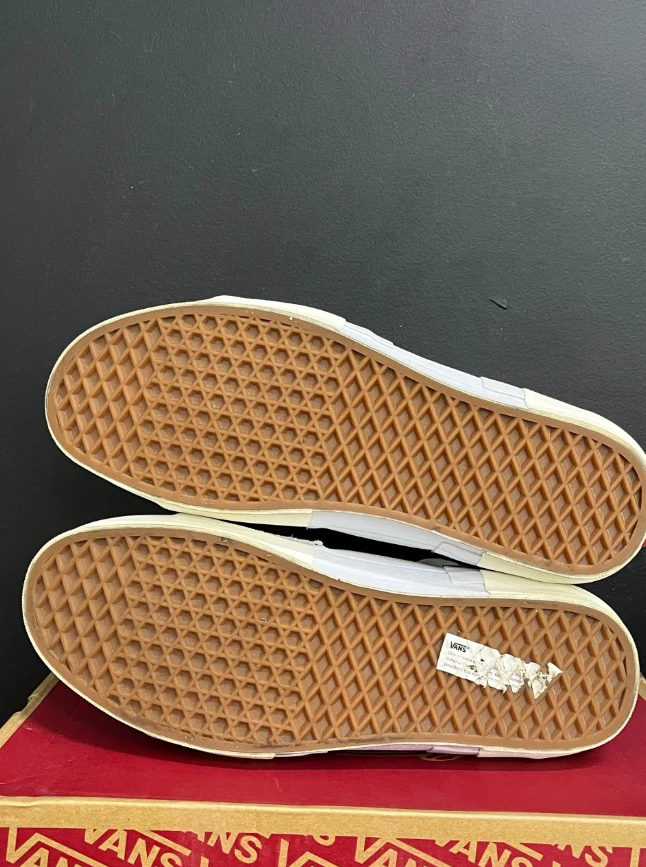 475 Białe wysokie sneakersy Vans rozmiar 45 - obrazek 11