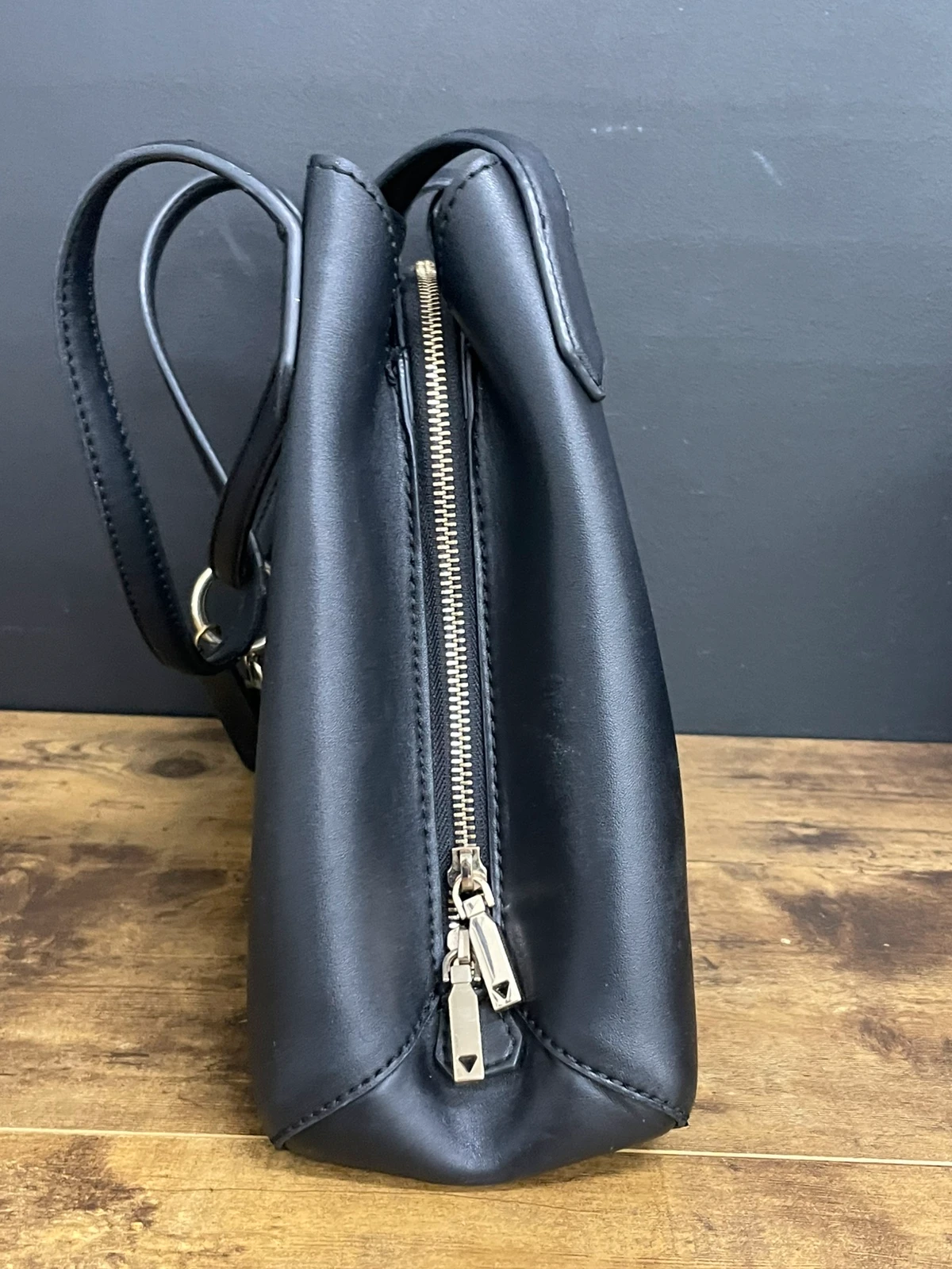 20 czarna torebka Guess Sora Girlfriend Carryall - obrazek 4