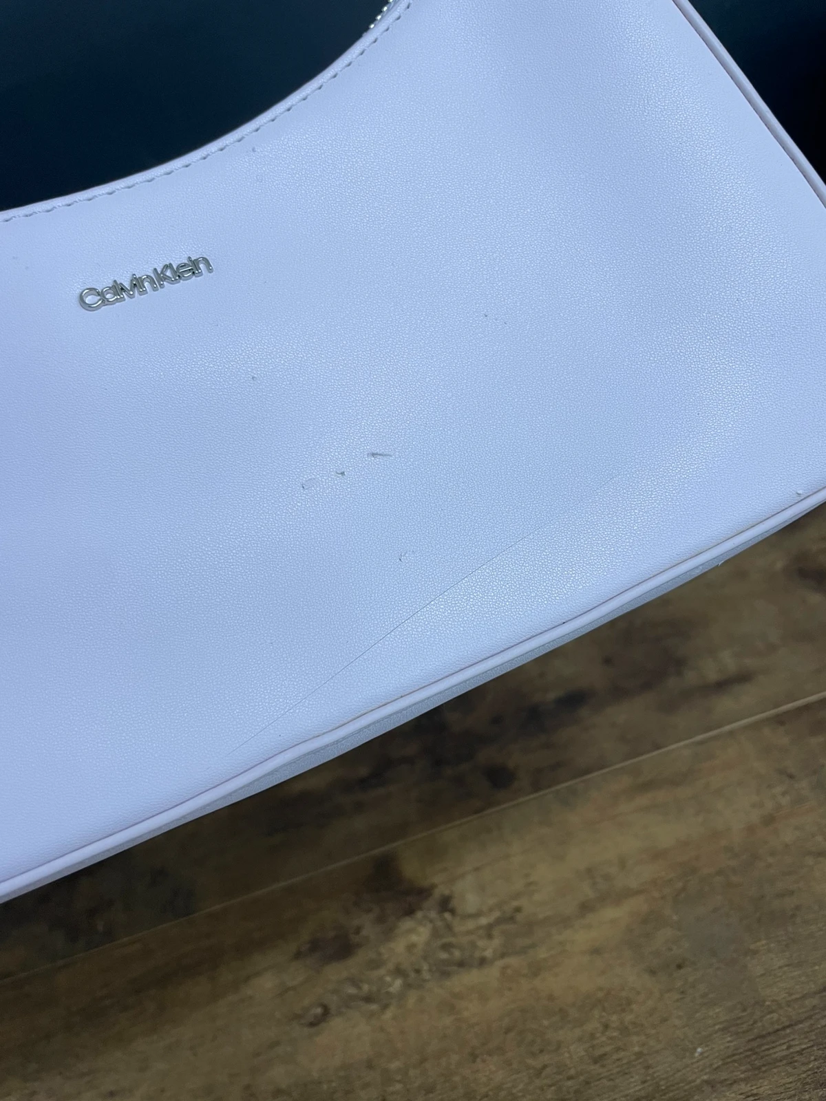 T40 jasnoróżowa torebka Calvin Klein Must Small - obrazek 14