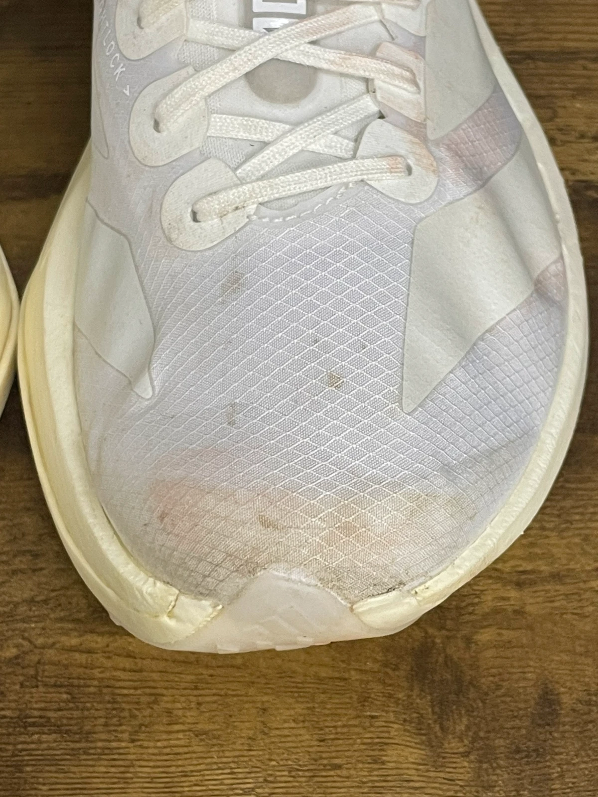 9y Białe buty do biegania adidas Adizero Adios Pro 4, rozmiar 44 - obrazek 4