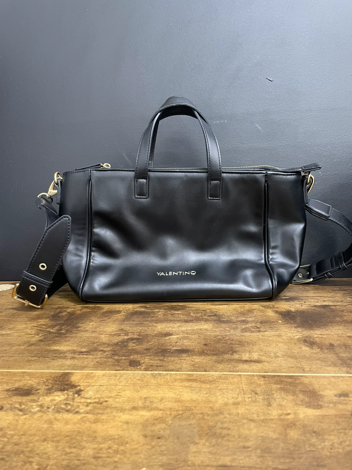 15 czarna torebka Valentino Bags