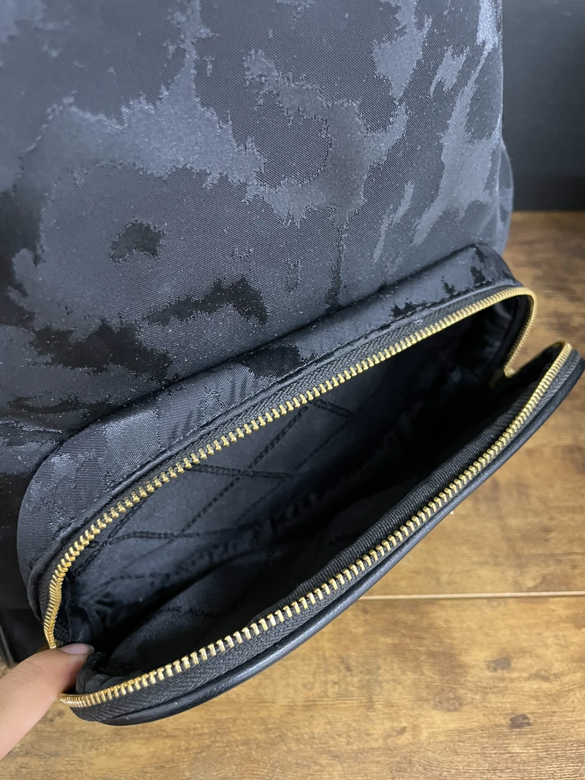 T95 Czarny plecak Michael Kors Bex - obrazek 8