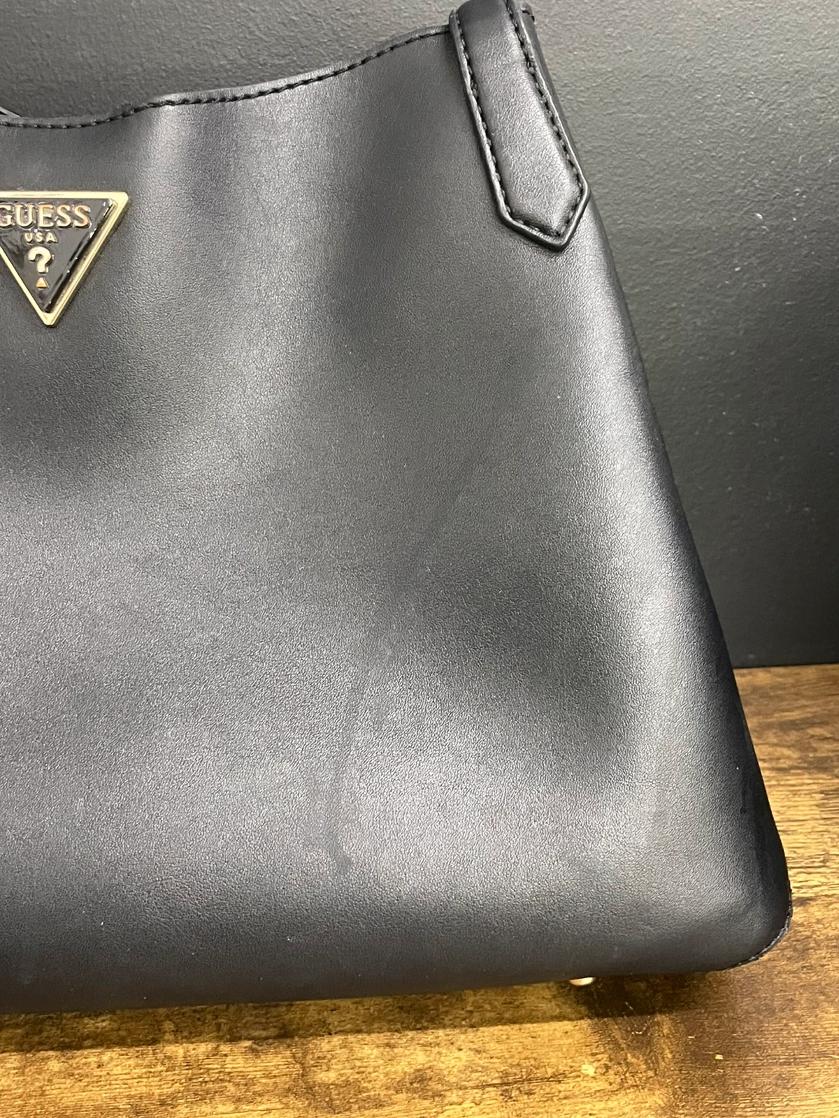 20 czarna torebka Guess Sora Girlfriend Carryall - obrazek 3