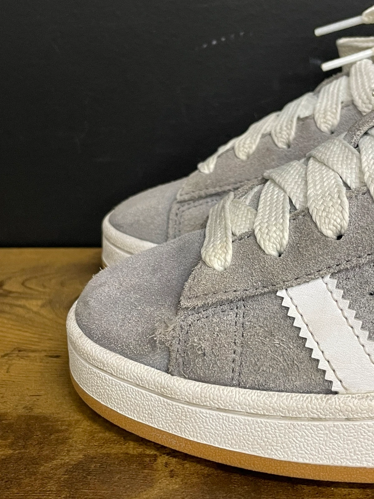 4C Szare sneakersy Adidas Campus 00s, rozmiar 36 - obrazek 4